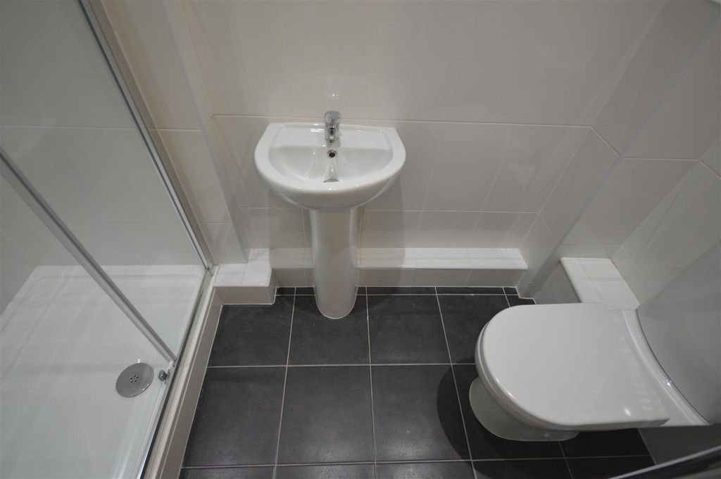 Property photo 3 of 3 Bathroom