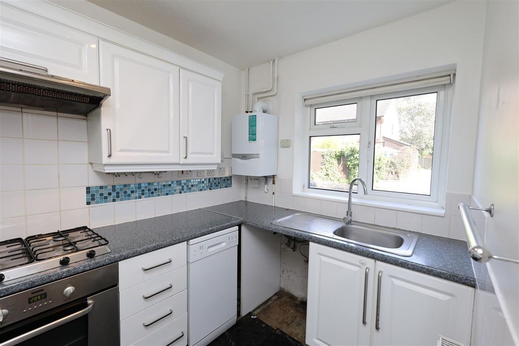 Property photo 2 of 15 Kitchen