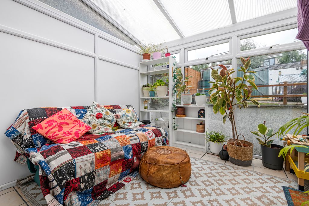 Property photo 3 of 29 Conservatory