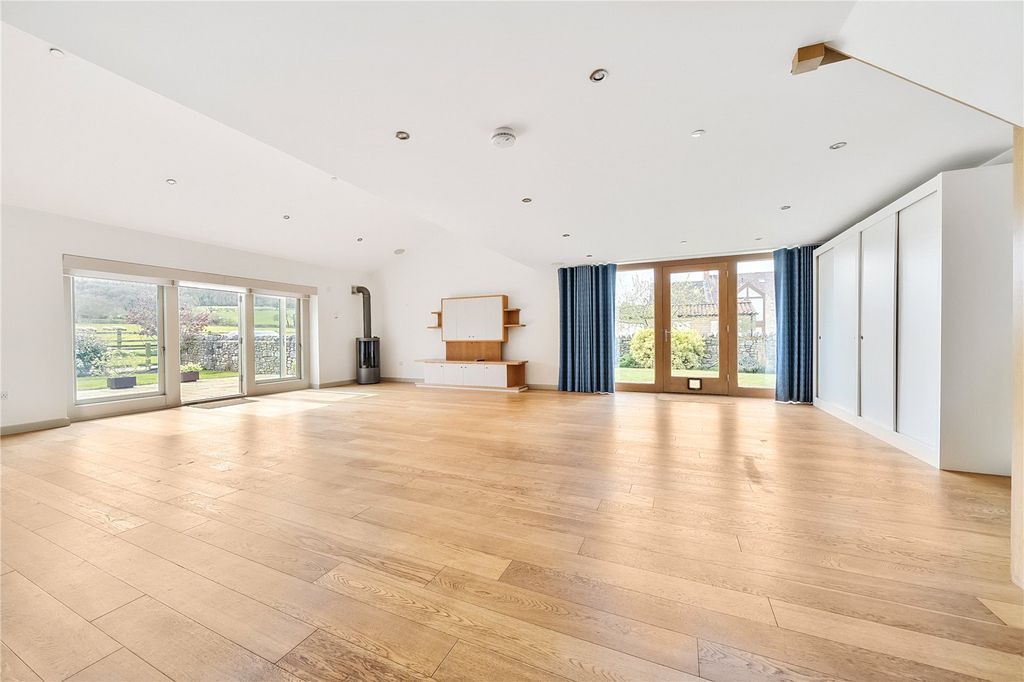 Property photo 3 of 17 Picture No. 04