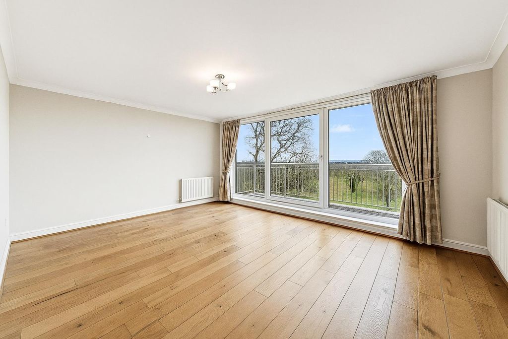 Property photo 1 of 14 Image