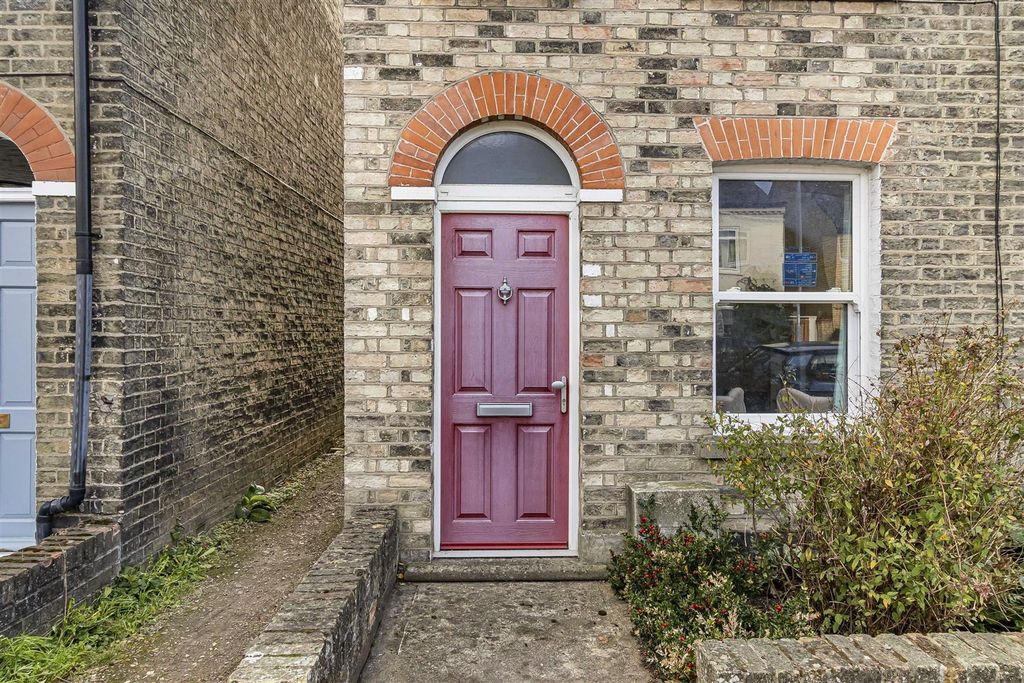 Property photo 2 of 15 8_66598.Jpg