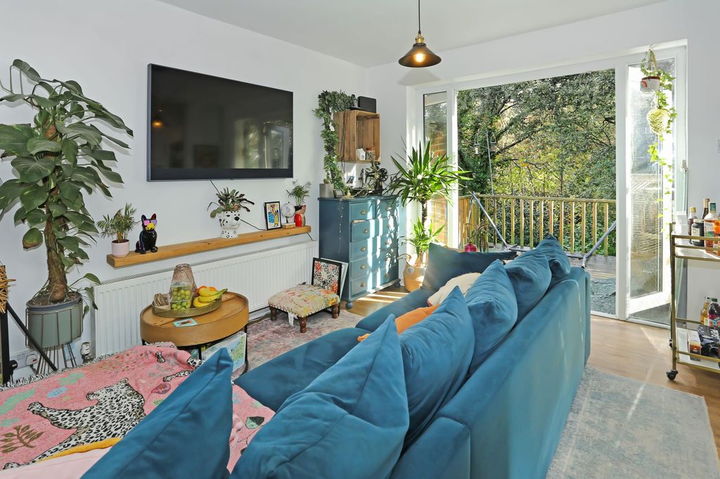 Property photo 3 of 20 Reception Room