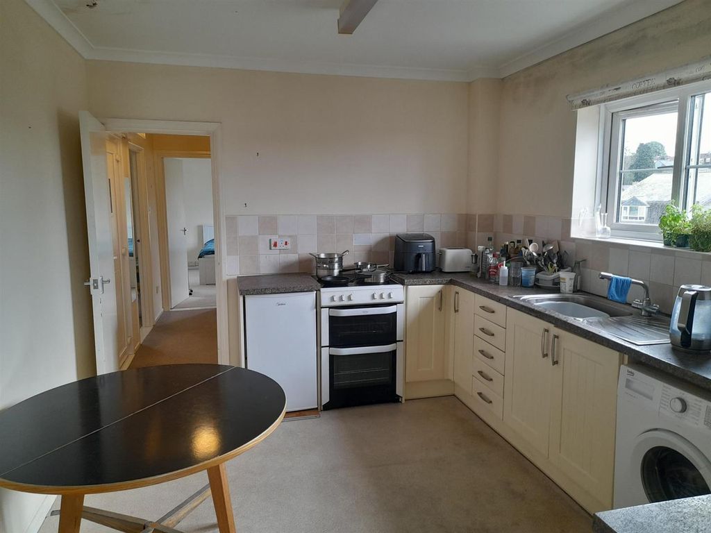 Property photo 2 of 6 1000008392.Jpg