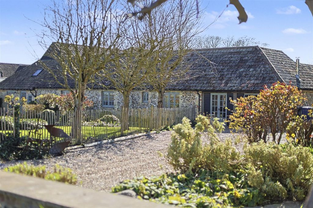 Property photo 1 of 38