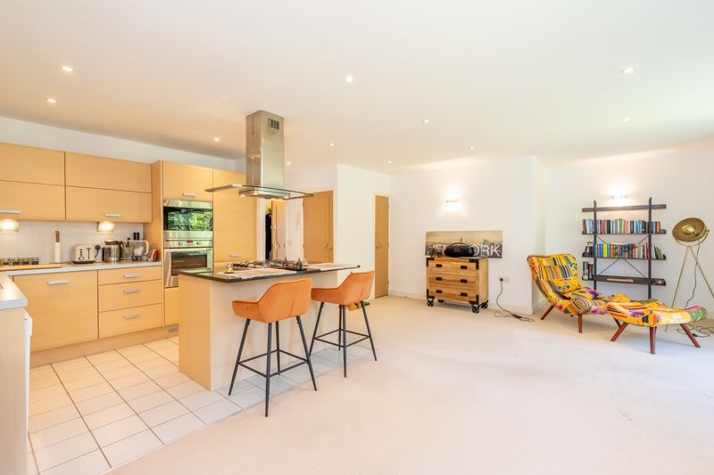 Property photo 2 of 19 Photo 11