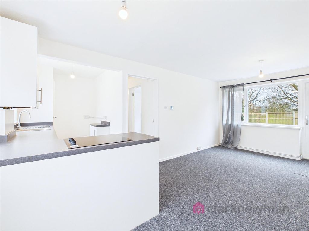 Property photo 3 of 9 Lounge/Diner