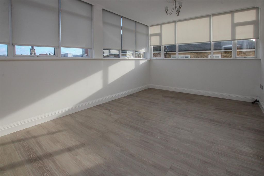 Property photo 3 of 7 Img_5784.Jpg