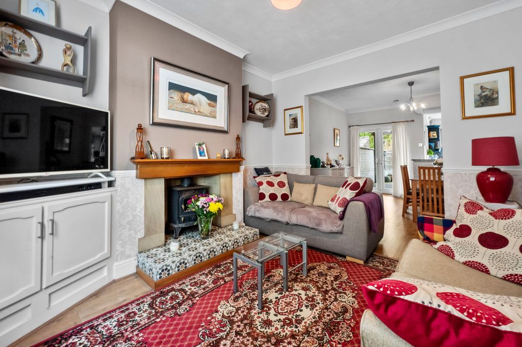 Property photo 2 of 29