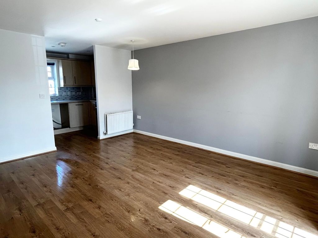 Property photo 3 of 10 Lounge/Diner