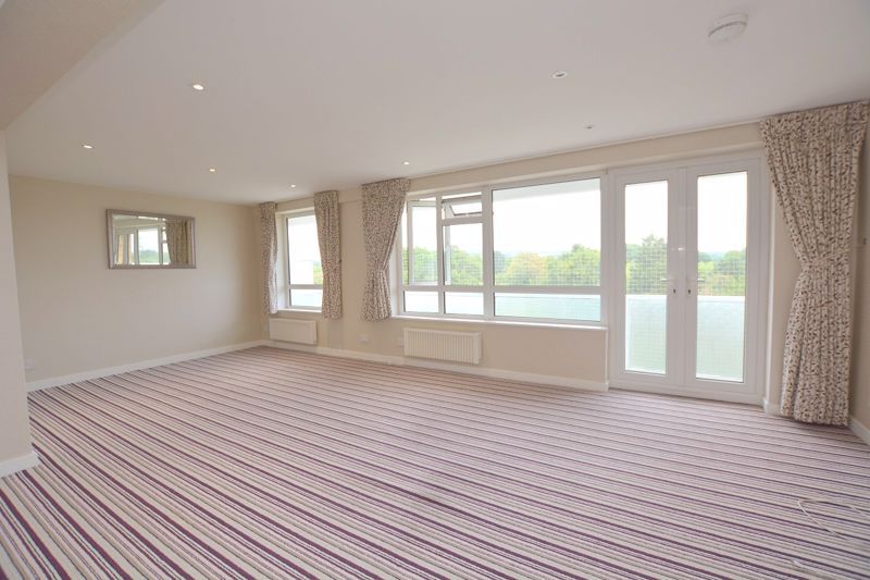 Property photo 2 of 12 Photo 9