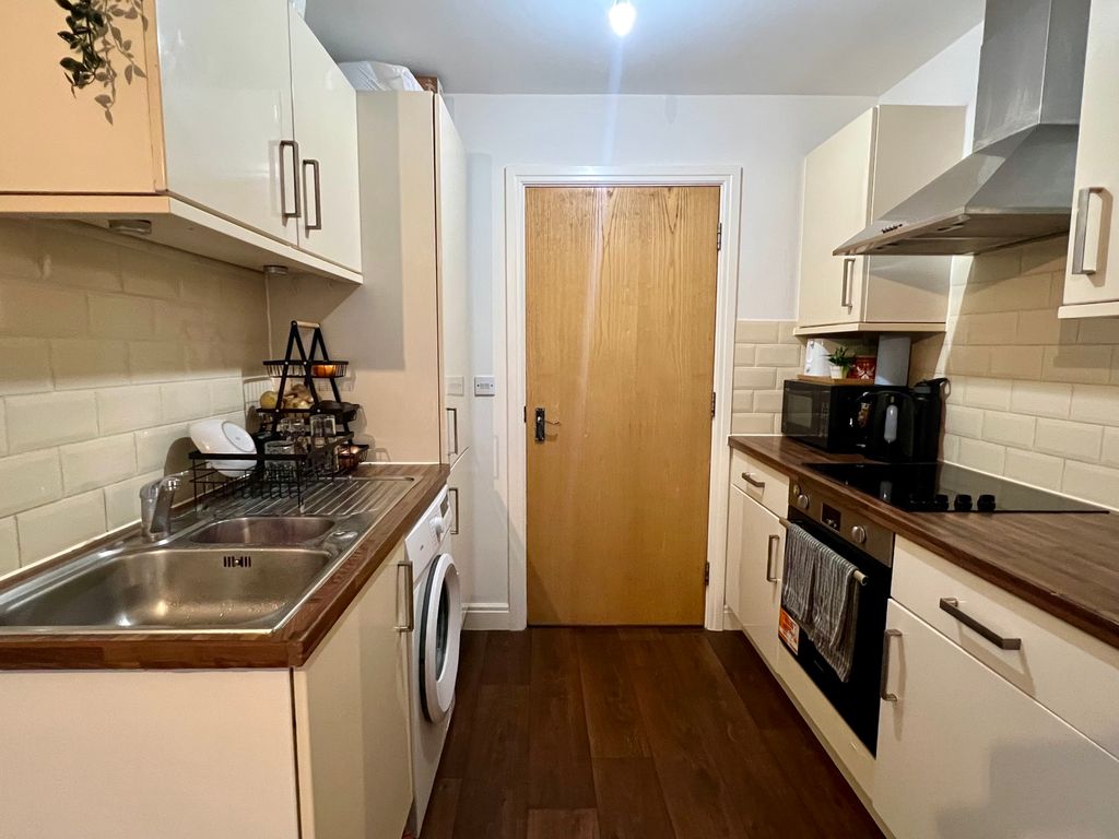 Property photo 3 of 8 Img_8107