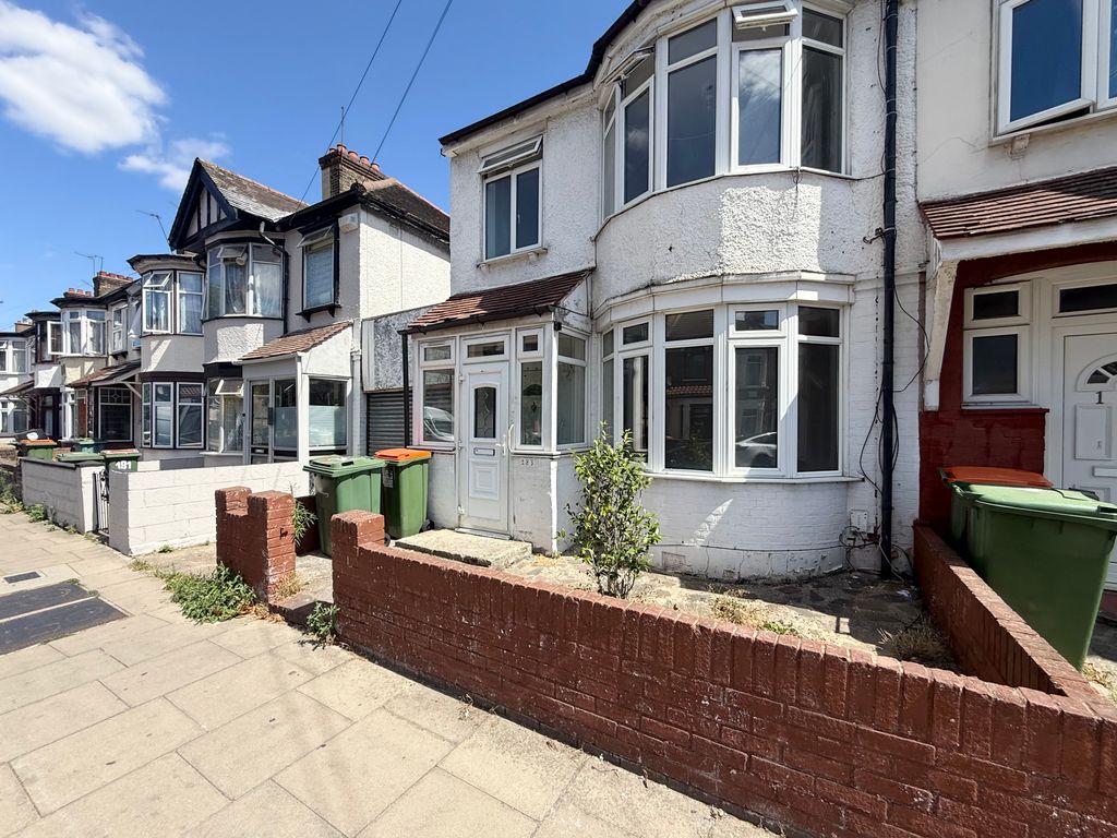 Property photo 1 of 22