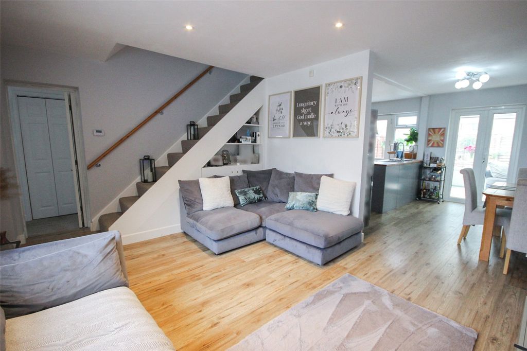 Property photo 2 of 23 Picture No. 29