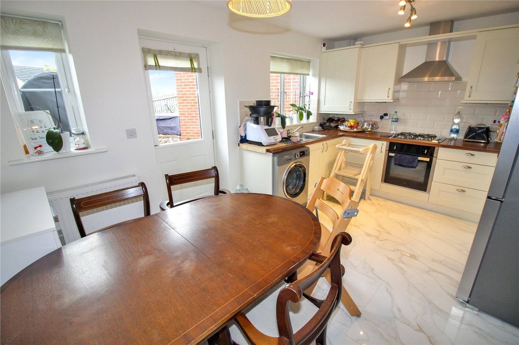 Property photo 3 of 10 Picture No. 08