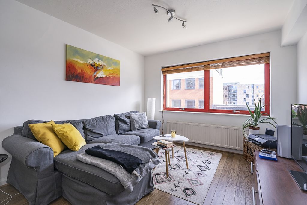 Property photo 1 of 12