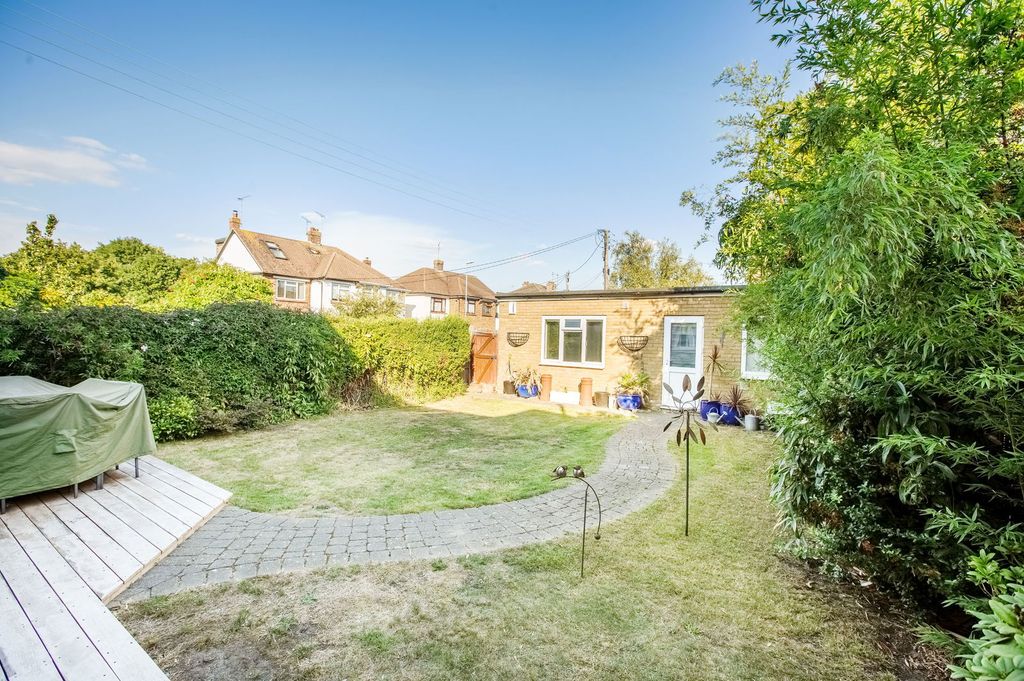Property photo 2 of 26