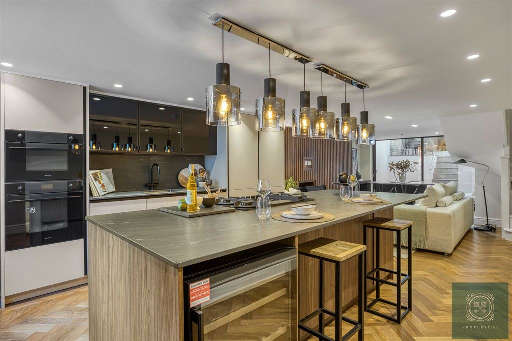 Property photo 3 of 24 Kitchen