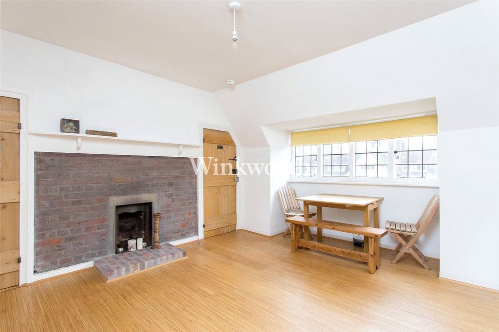 Property photo 2 of 8 Picture No. 03