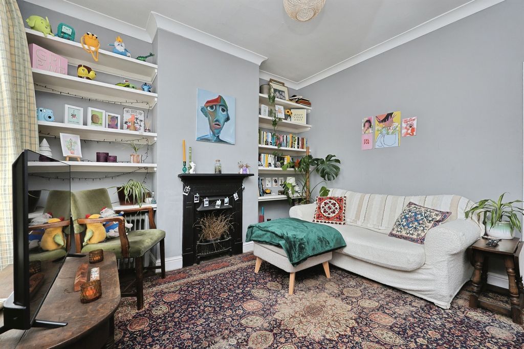 Property photo 2 of 15