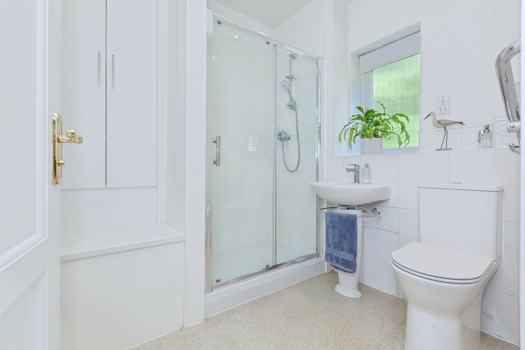 Additional image 9 of 2 bed flat for saleAcorn Close, Birstall, Leicester LE4