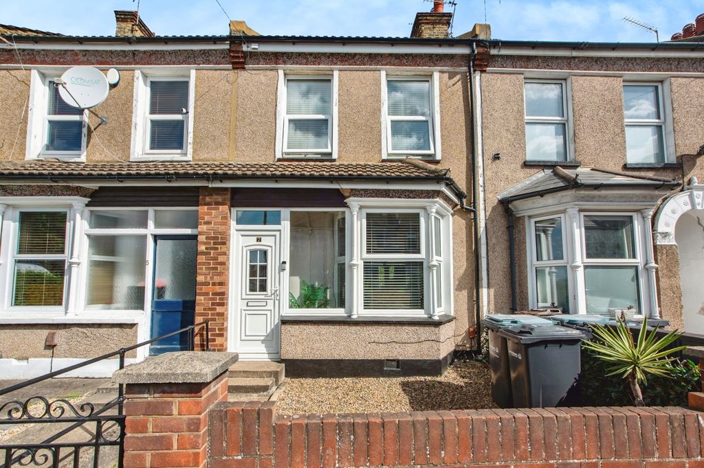 Property photo 1 of 16 Front