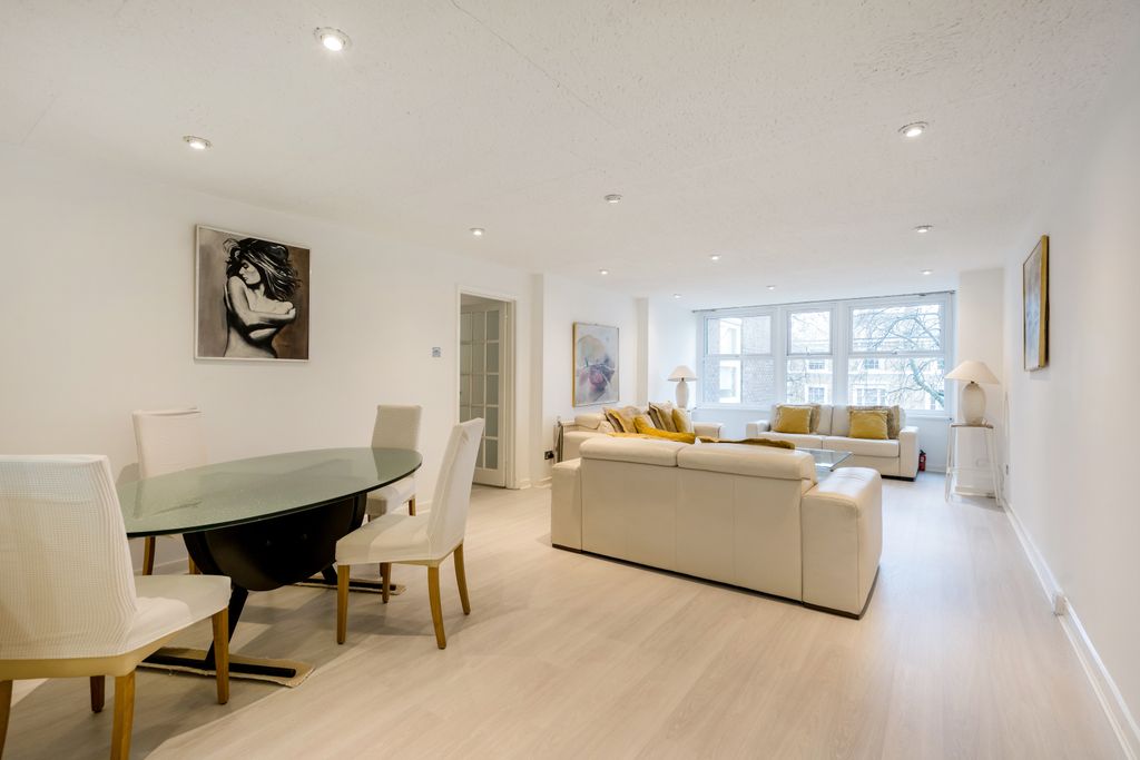 Property photo 2 of 25 Flat 10 294386 (8)