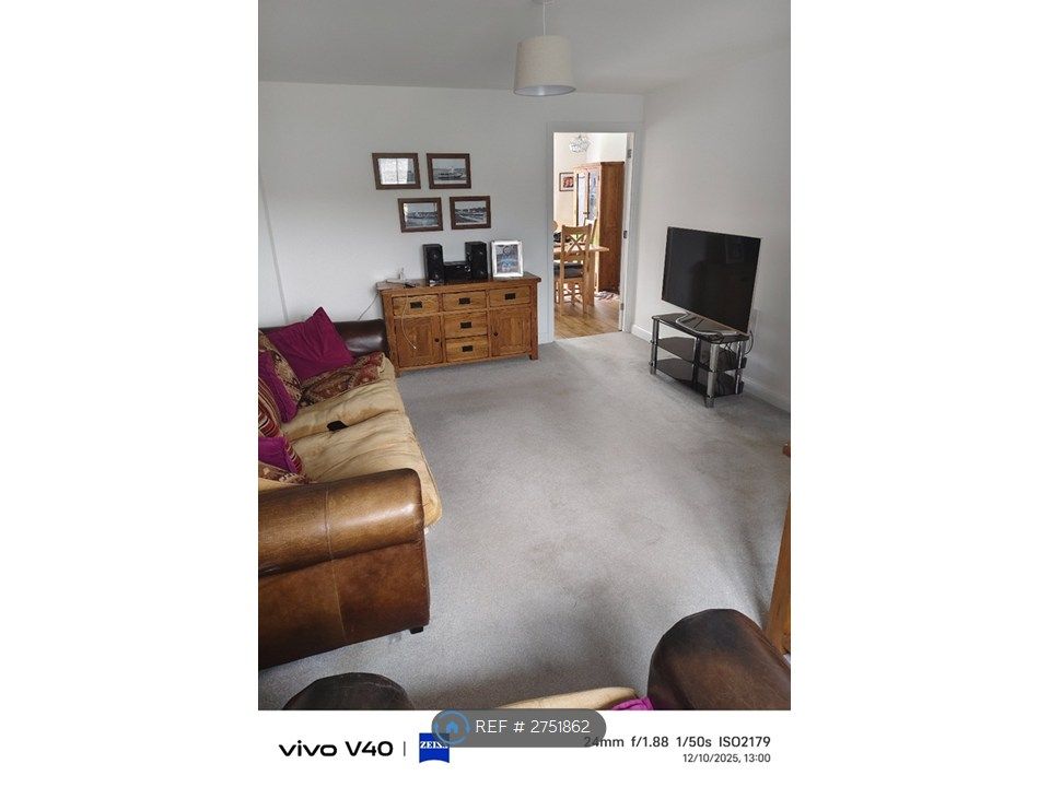 Property photo 2 of 10 Living Room