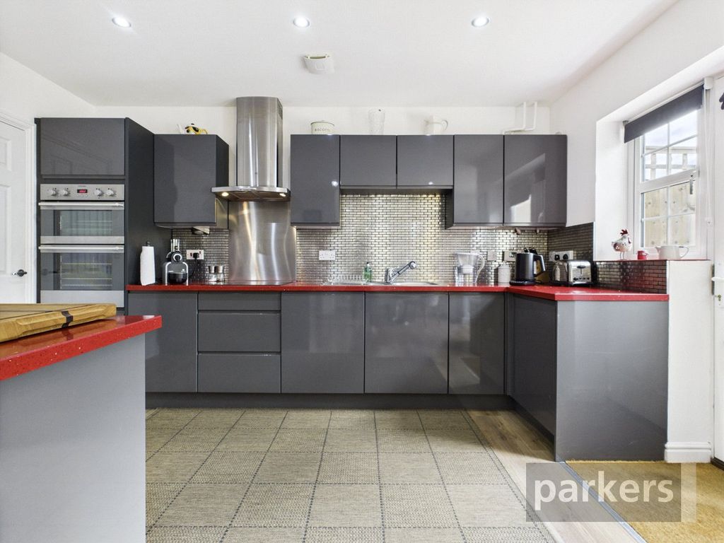 Property photo 2 of 32 Kitchen