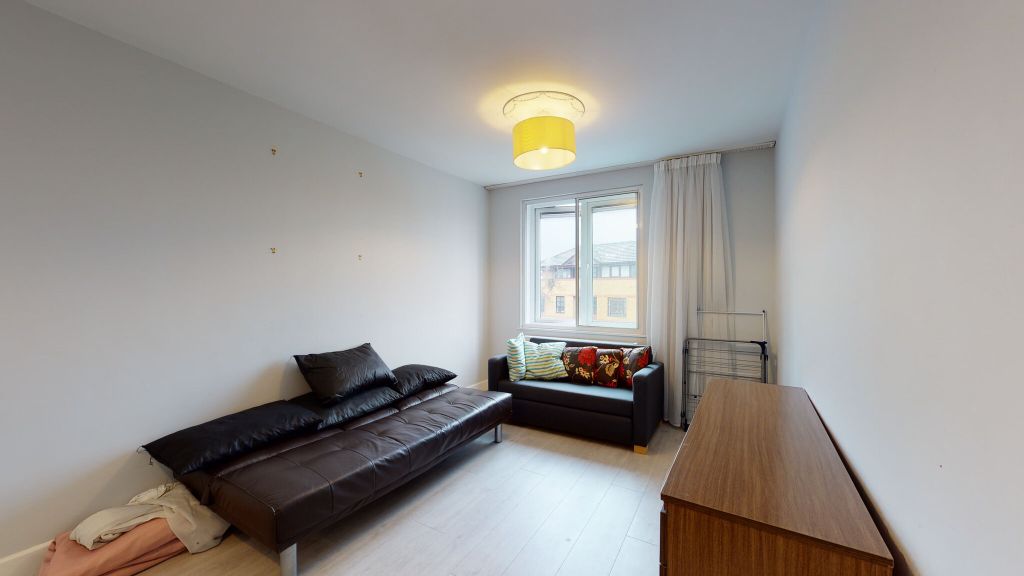 Property photo 3 of 24