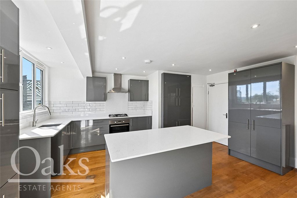 Property photo 2 of 12 Picture No. 09