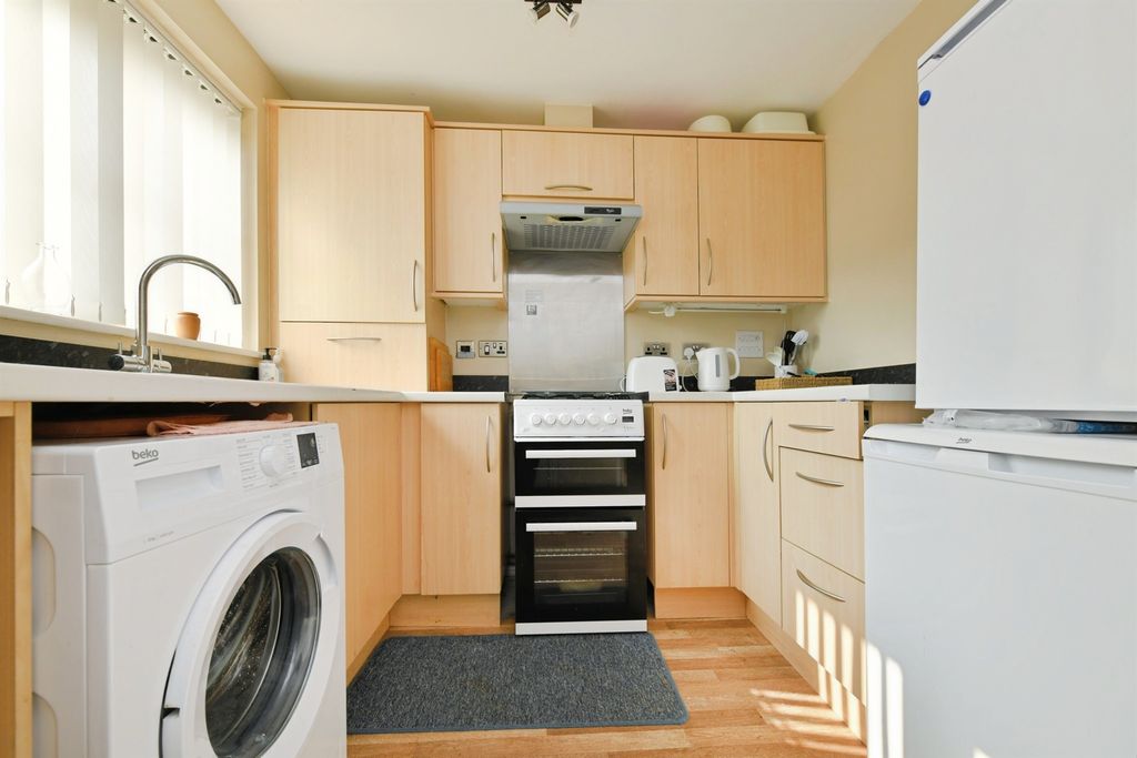 Property photo 3 of 18