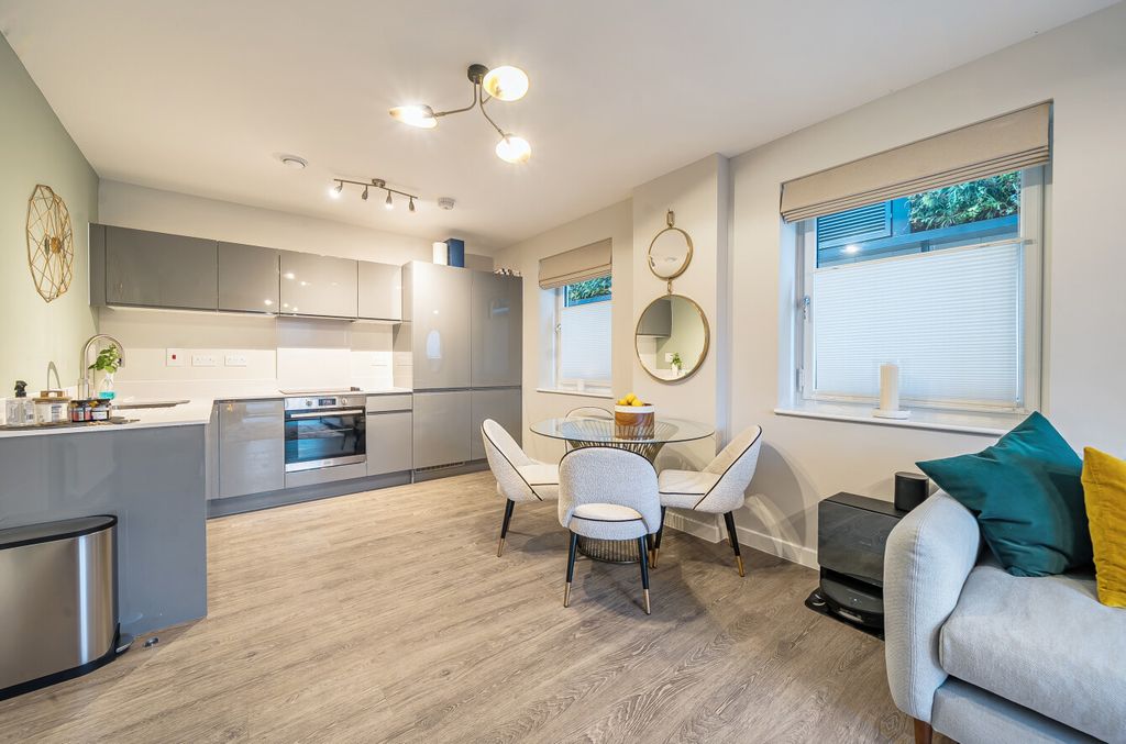 Property photo 2 of 14 1393440-6-694Ab8E...