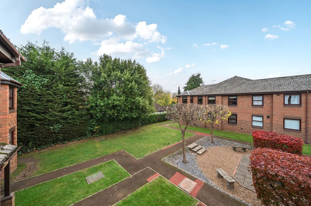 Property photo 1 of 11 1372245-6-68Fa02E...