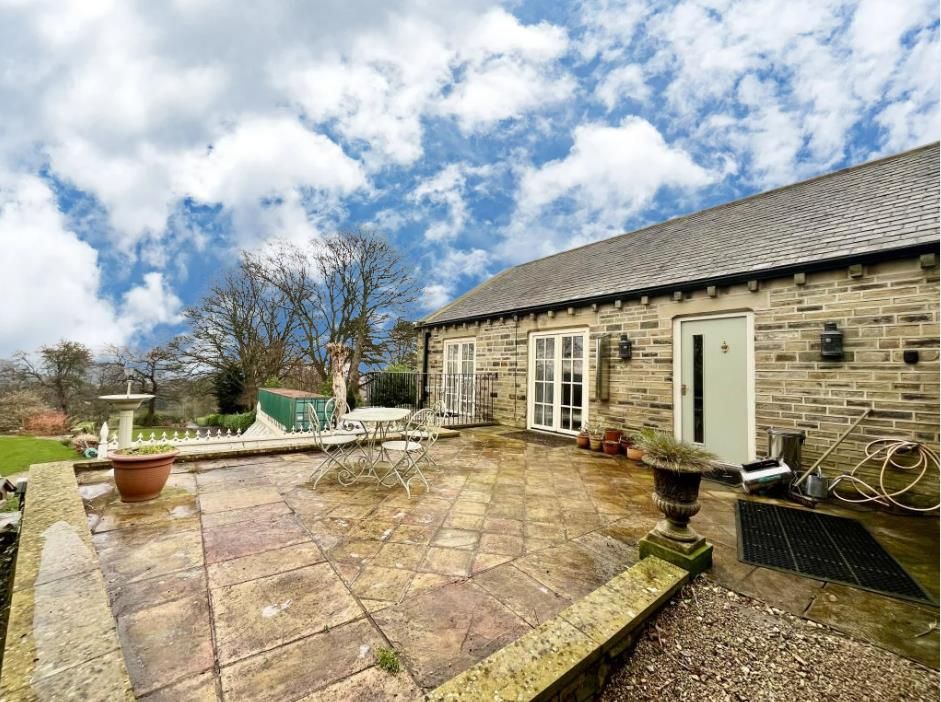 Property photo 1 of 8 Image