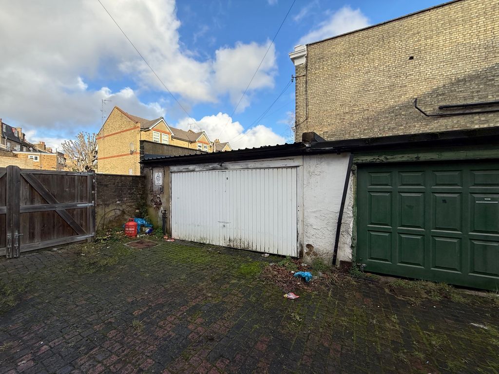 Property photo 2 of 6 Photo 2