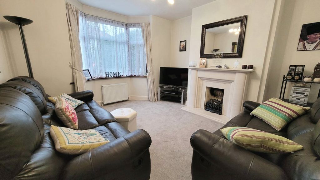 Property photo 3 of 13 Picture No. 16