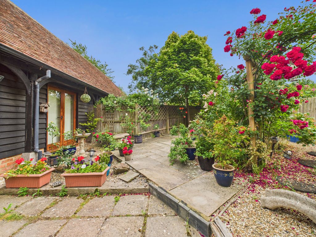 Property photo 2 of 17 Outside 2