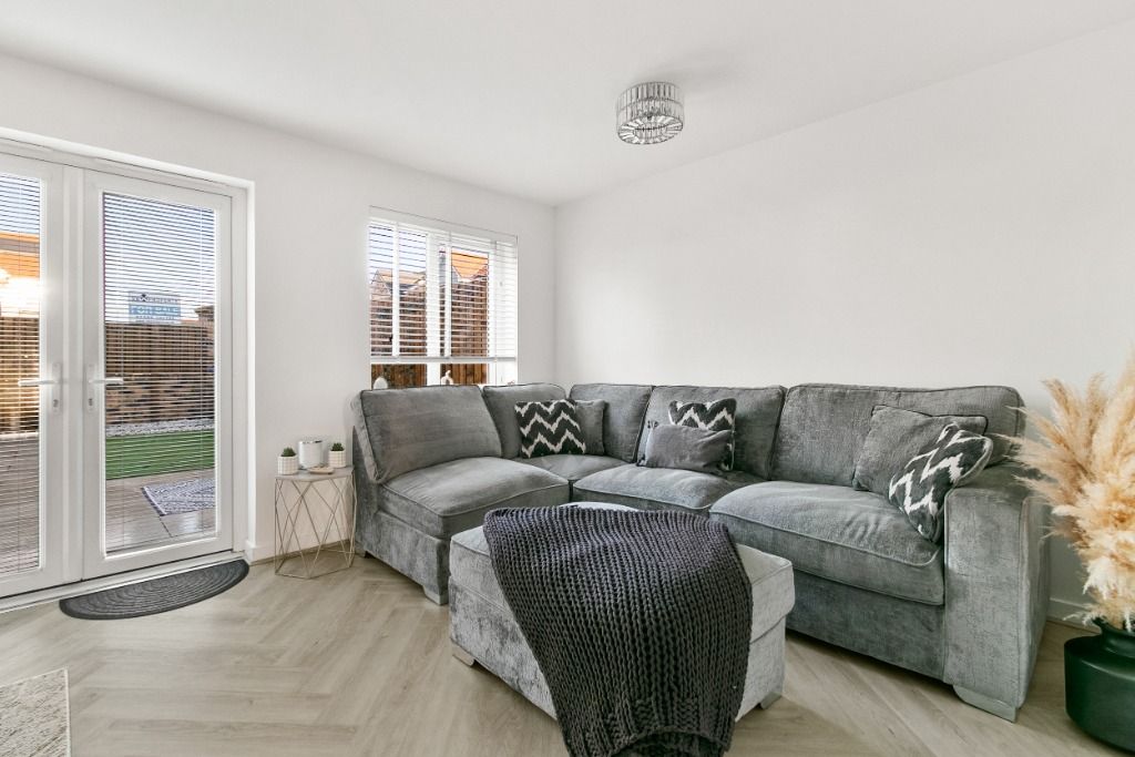 Property photo 3 of 24