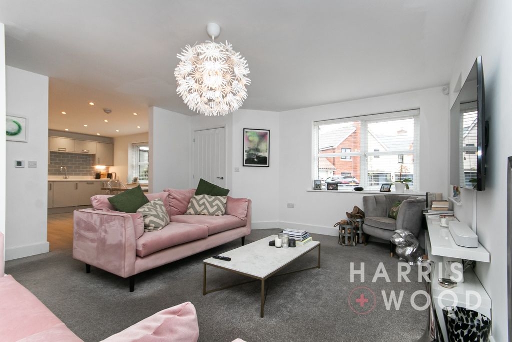 Property photo 3 of 30 4585485