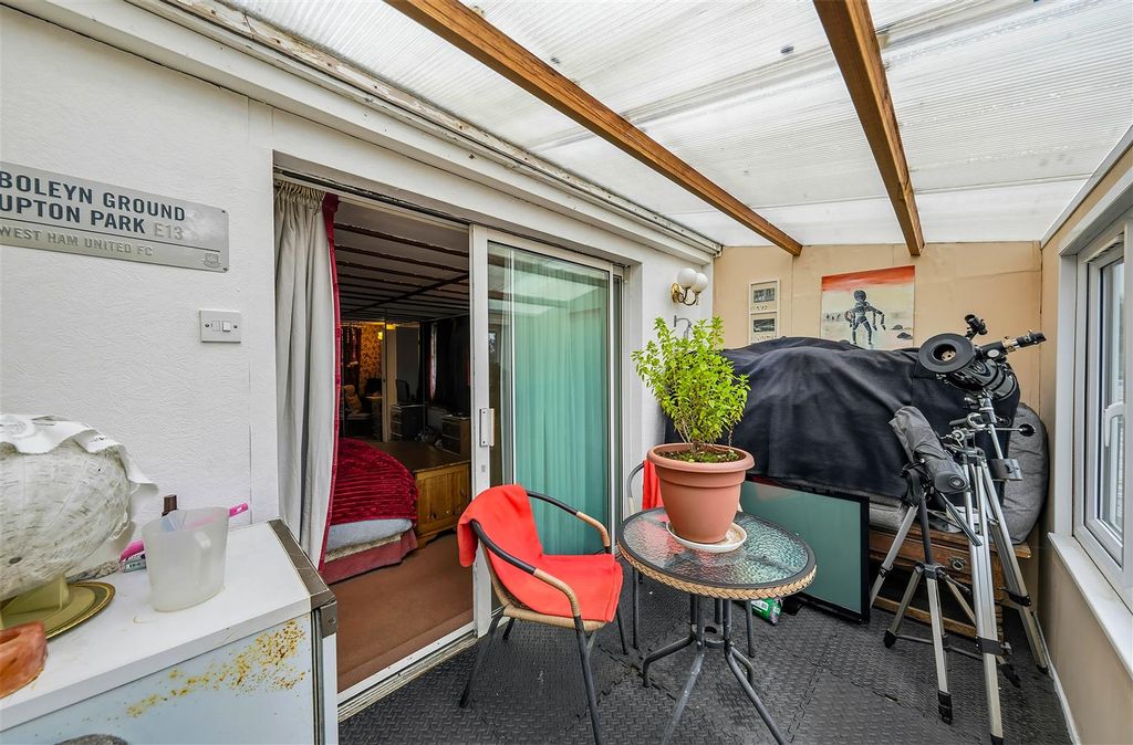 Additional image 23 of 4 bed detached bungalow for saleHeathview Avenue, Crayford, Dartford DA1