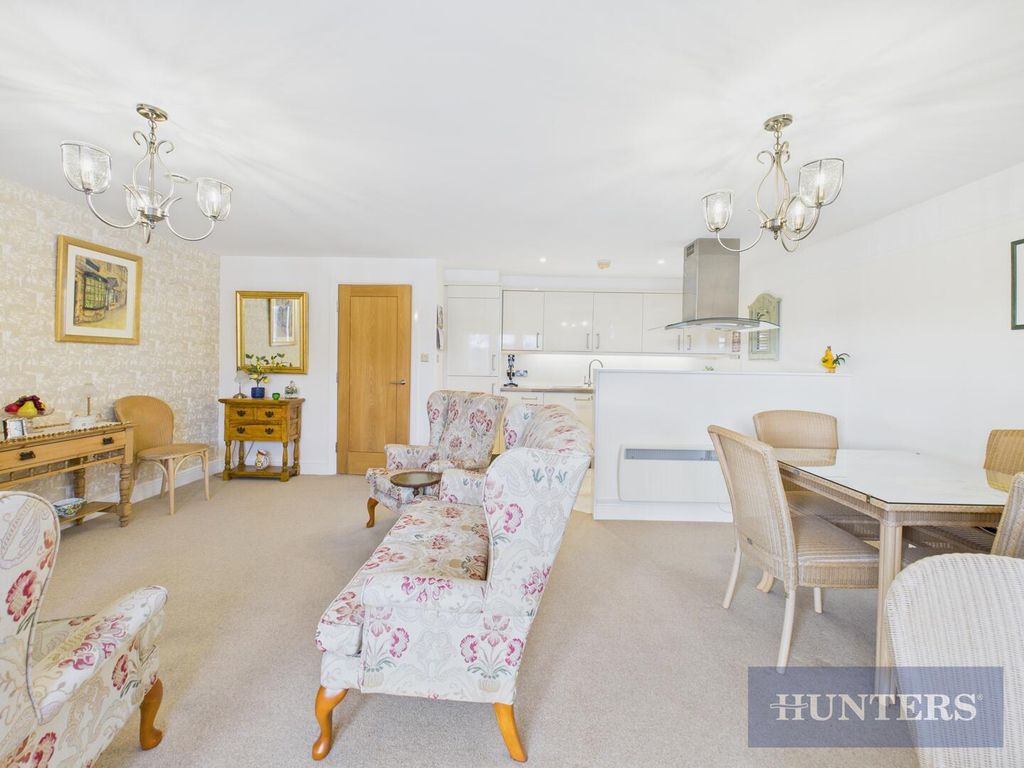 Property photo 3 of 14 Living Room