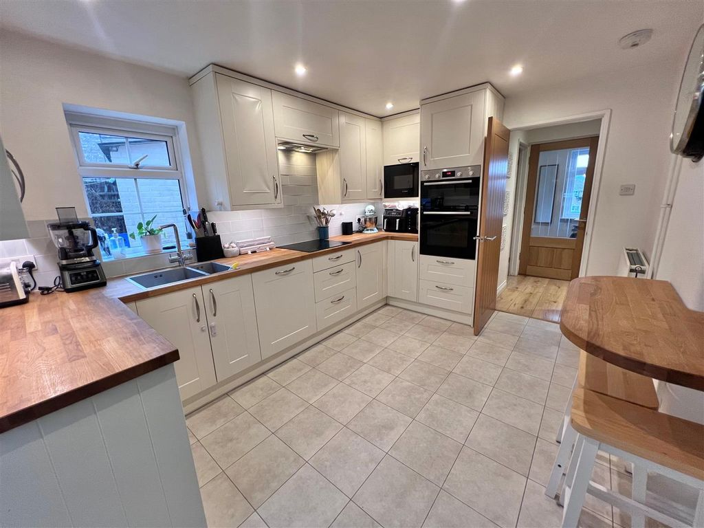 Property photo 2 of 19 Kitchen 1.Jpg