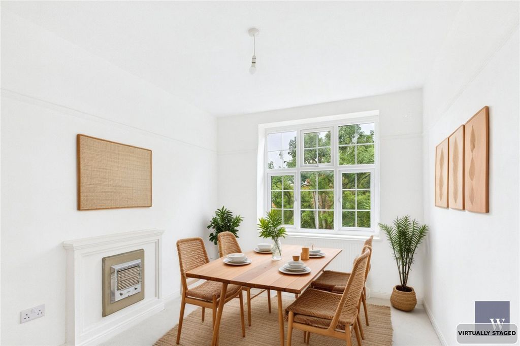 Property photo 2 of 11 Picture No. 33