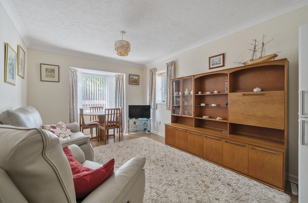 Property photo 2 of 13 1501147-18-19Fc72...
