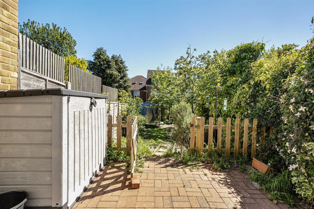 Additional image 7 of 5 bed semi-detached house for saleTonbridge Road, Maidstone ME16