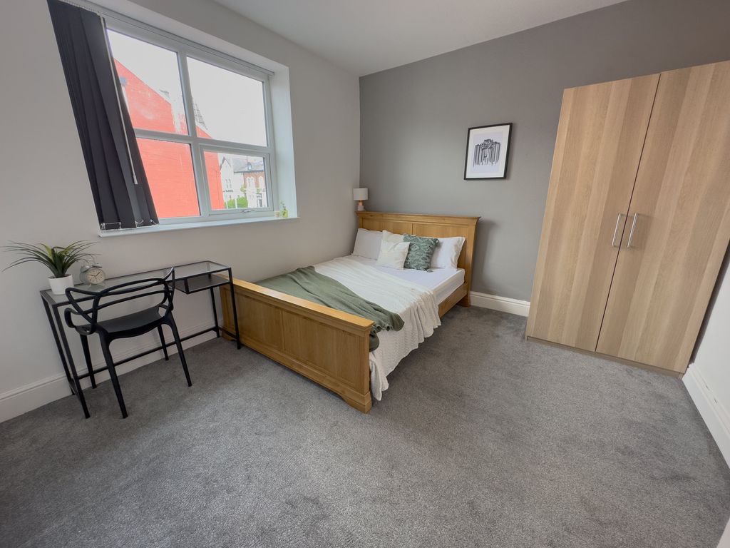 Property photo 1 of 12 11