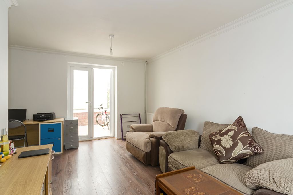 Property photo 2 of 37