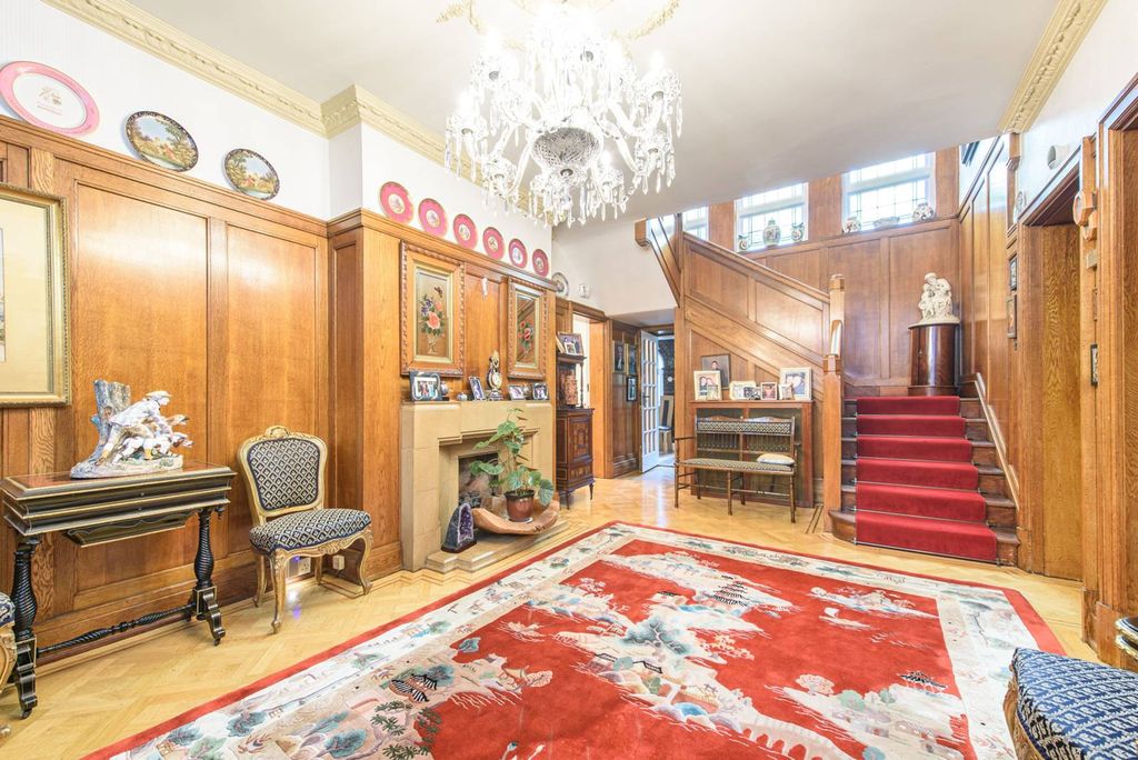 Property photo 3 of 21