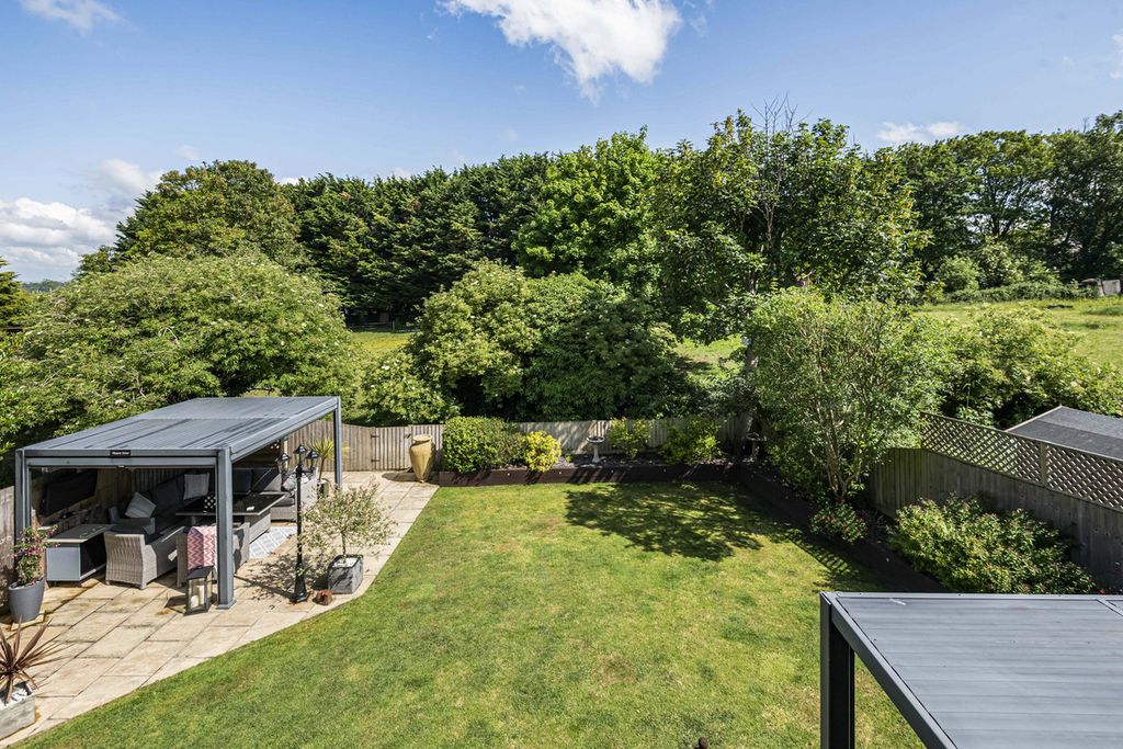 Property photo 2 of 45